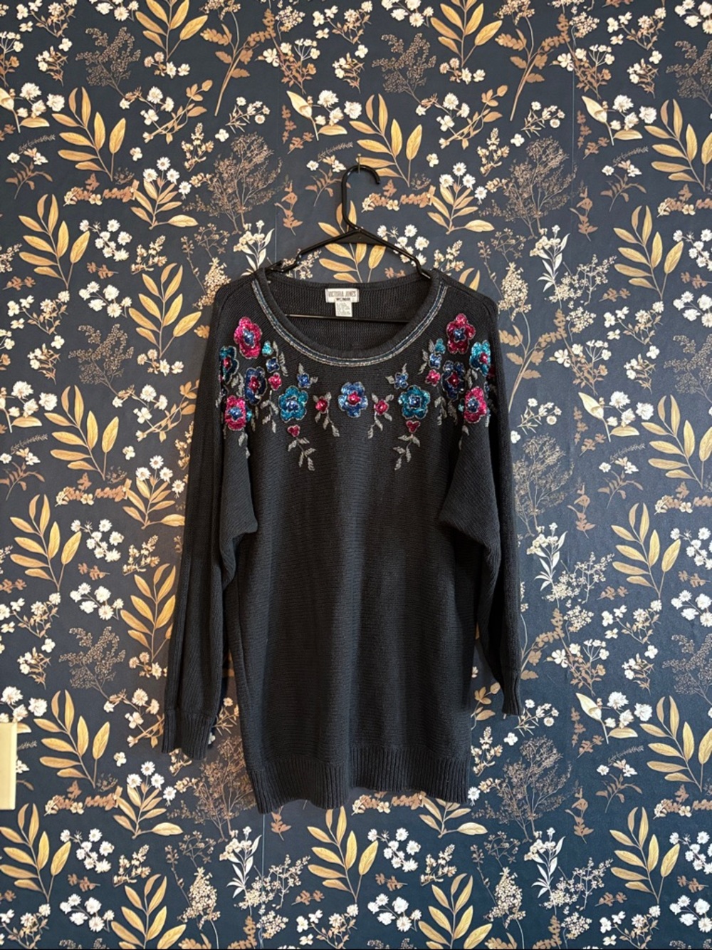 Vintage Black Floral Embroidered Sequin Women's Sweater Size 1X